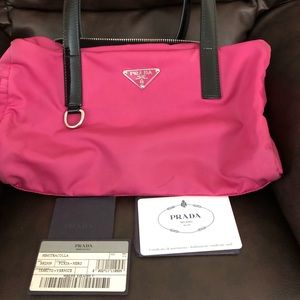 💯 Authentic PRADA duffle bag in Fuchsia ❤️🌷